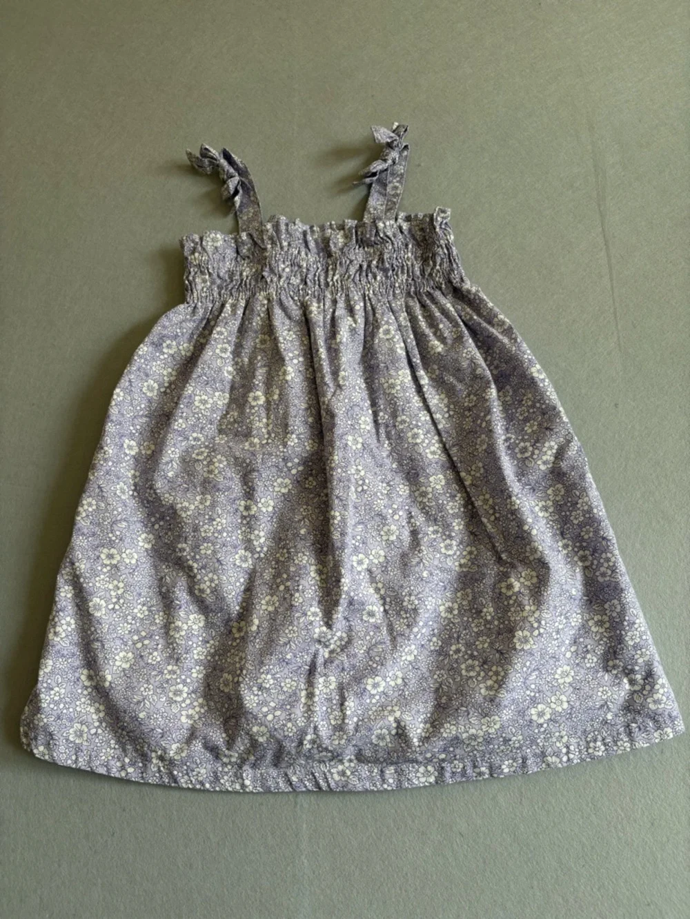 GAP Lilac Floral Smocked Bow-Strap Cotton Dress Girl sz 5 - Picture 3 of 5